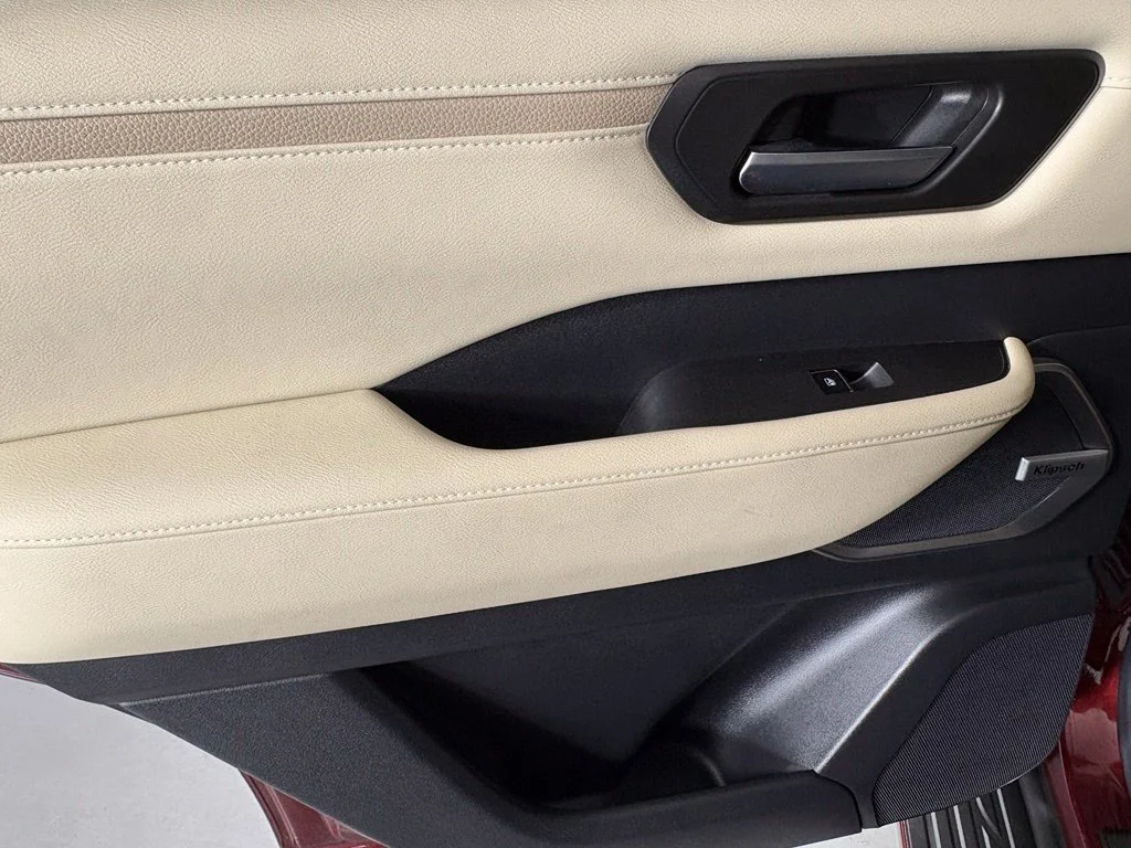 Used 2025 Red Nissan Platinum Reserve image 37