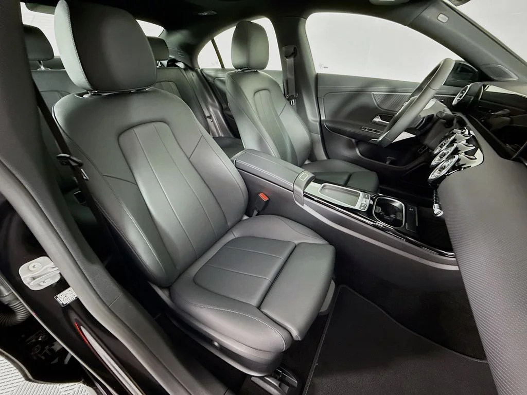 Used 2026  Mercedes-Benz CLA 250 image 27