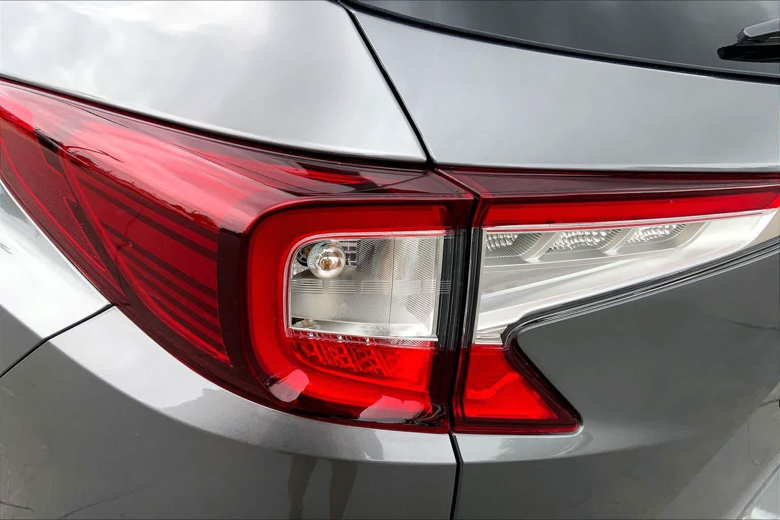 Used 2024 Liquid Carbon Metallic Acura w/Advance Package image 29