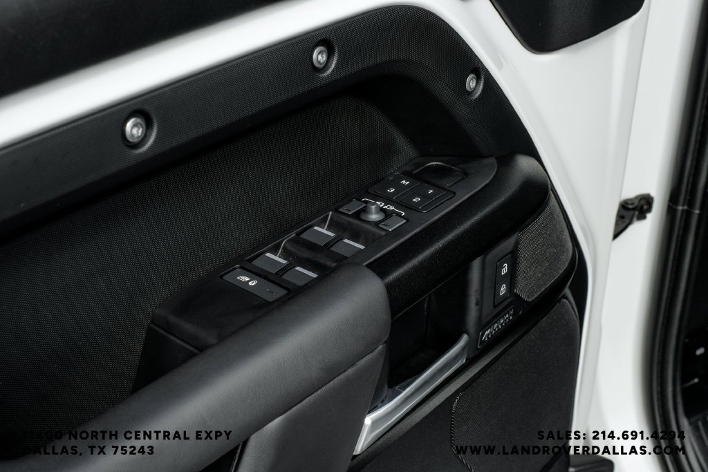 Used 2026 Fuji White Land Rover V8 image 53