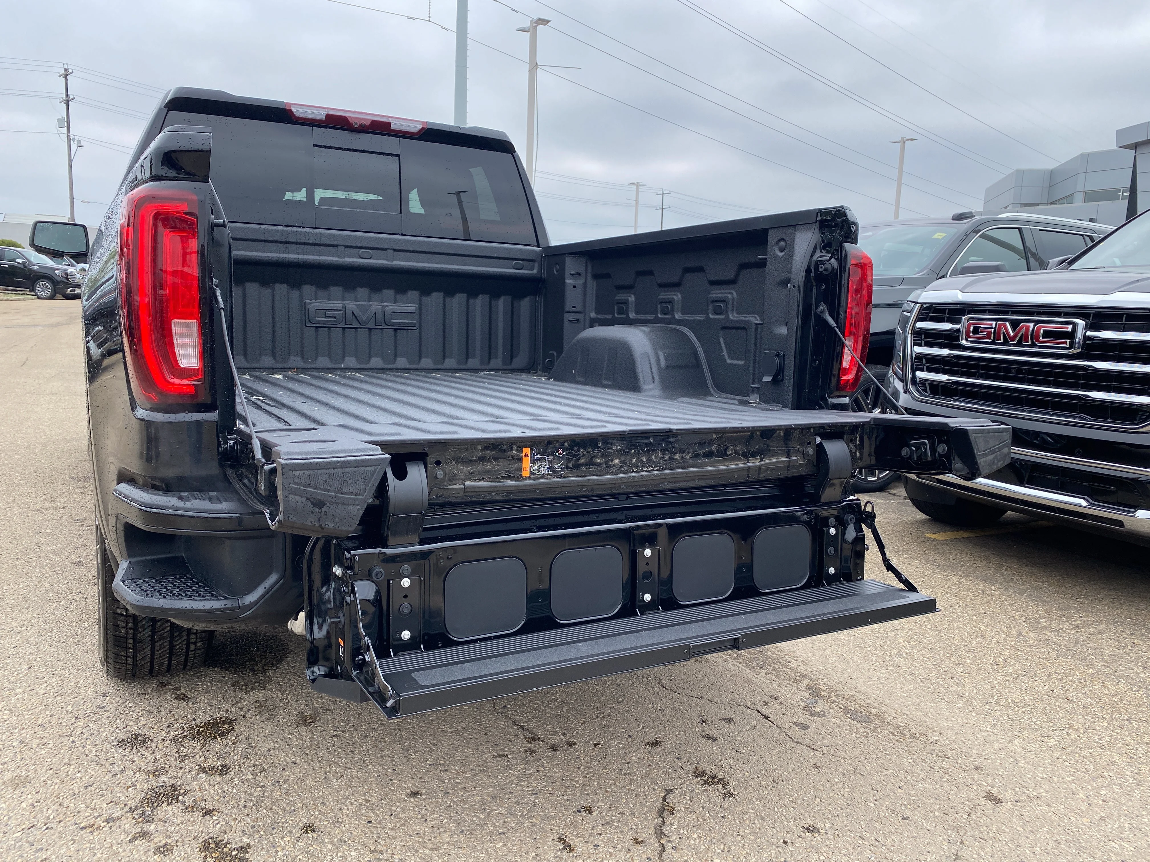 New 2026 ONYX BLACK GMC Denali image 5