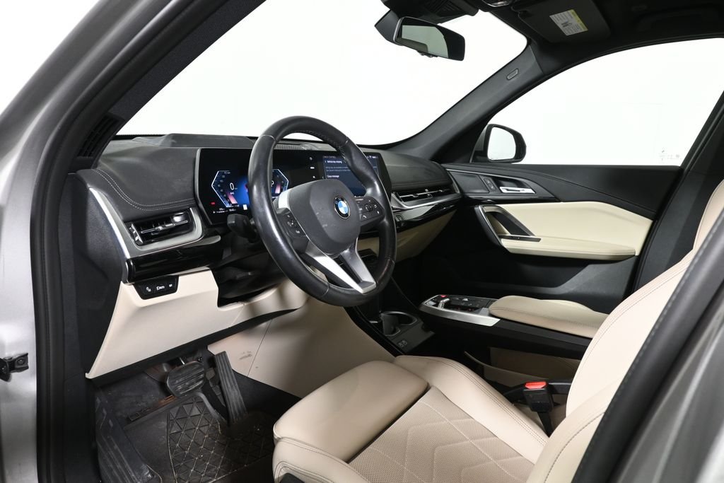 Certified Used 2025 Silver Metallic BMW xDrive28i image 4
