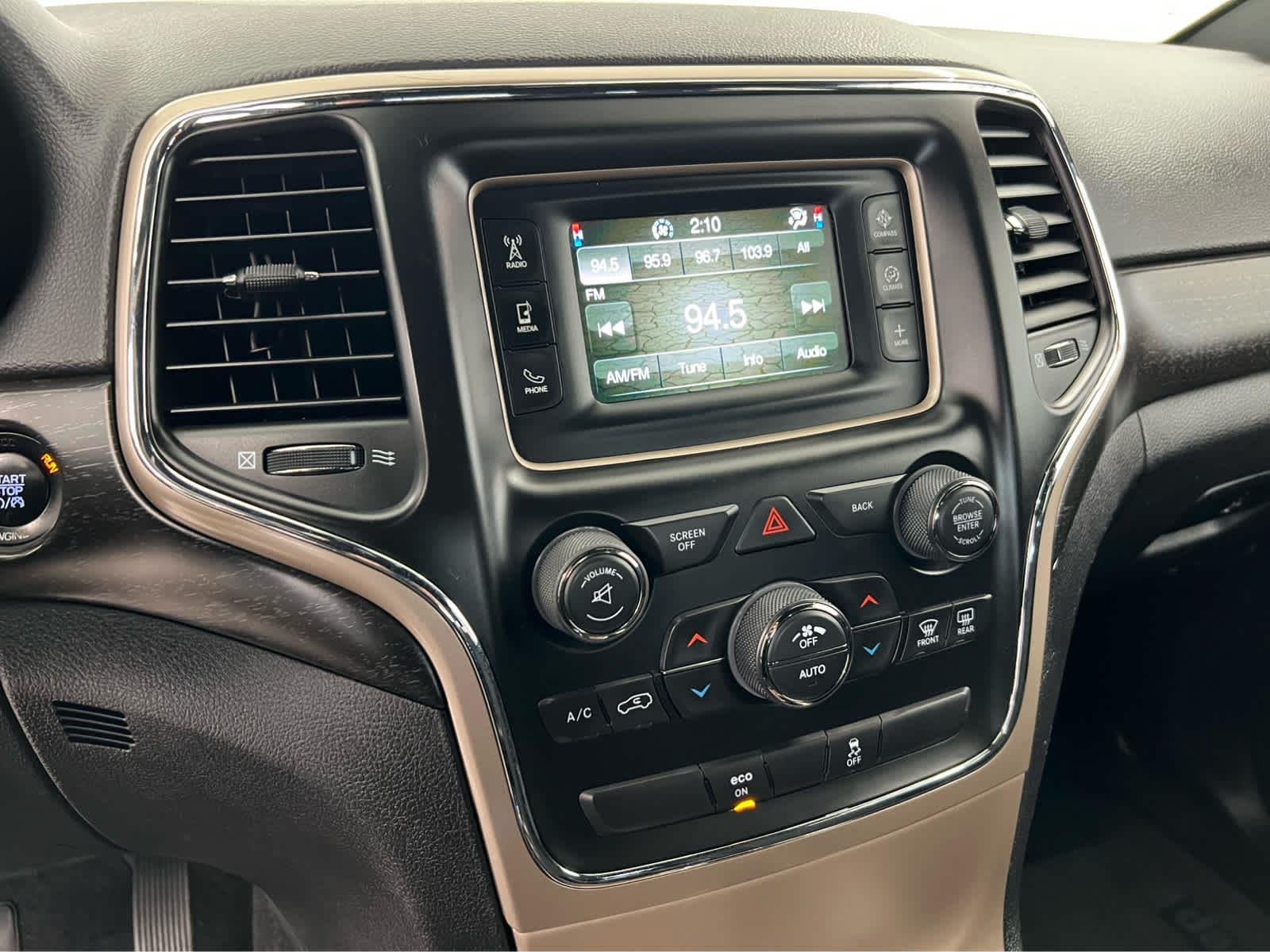 Used 2015 Bright White Clearcoat Jeep Laredo image 29