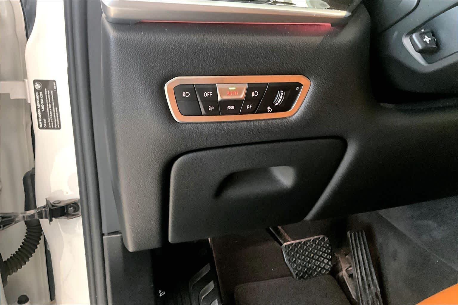 Used 2019 Mineral White Metallic BMW xDrive50i image 29