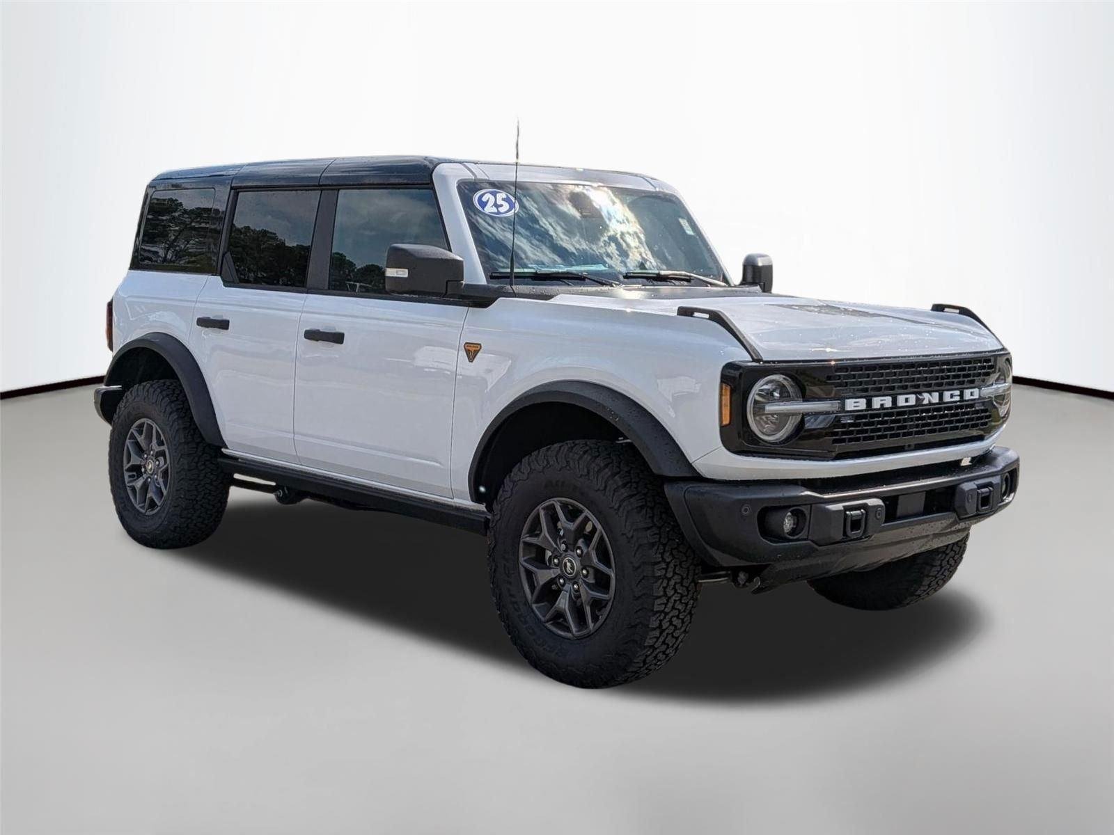 New 2025 Oxford White Ford Badlands® image 7