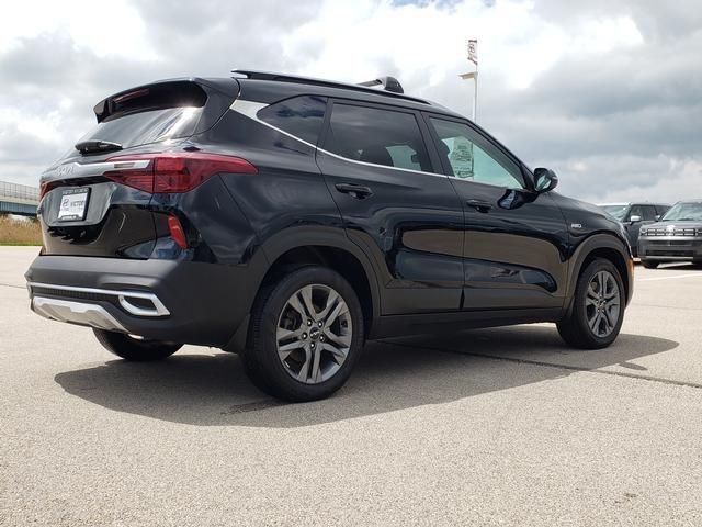Used 2023 Black Kia S image 5