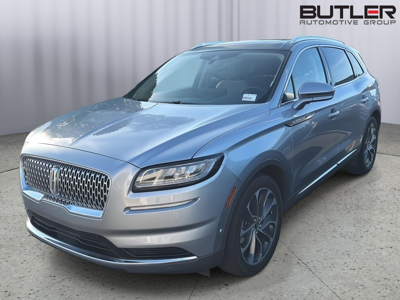 Used 2021 Silver Radiance Lincoln Reserve image 1