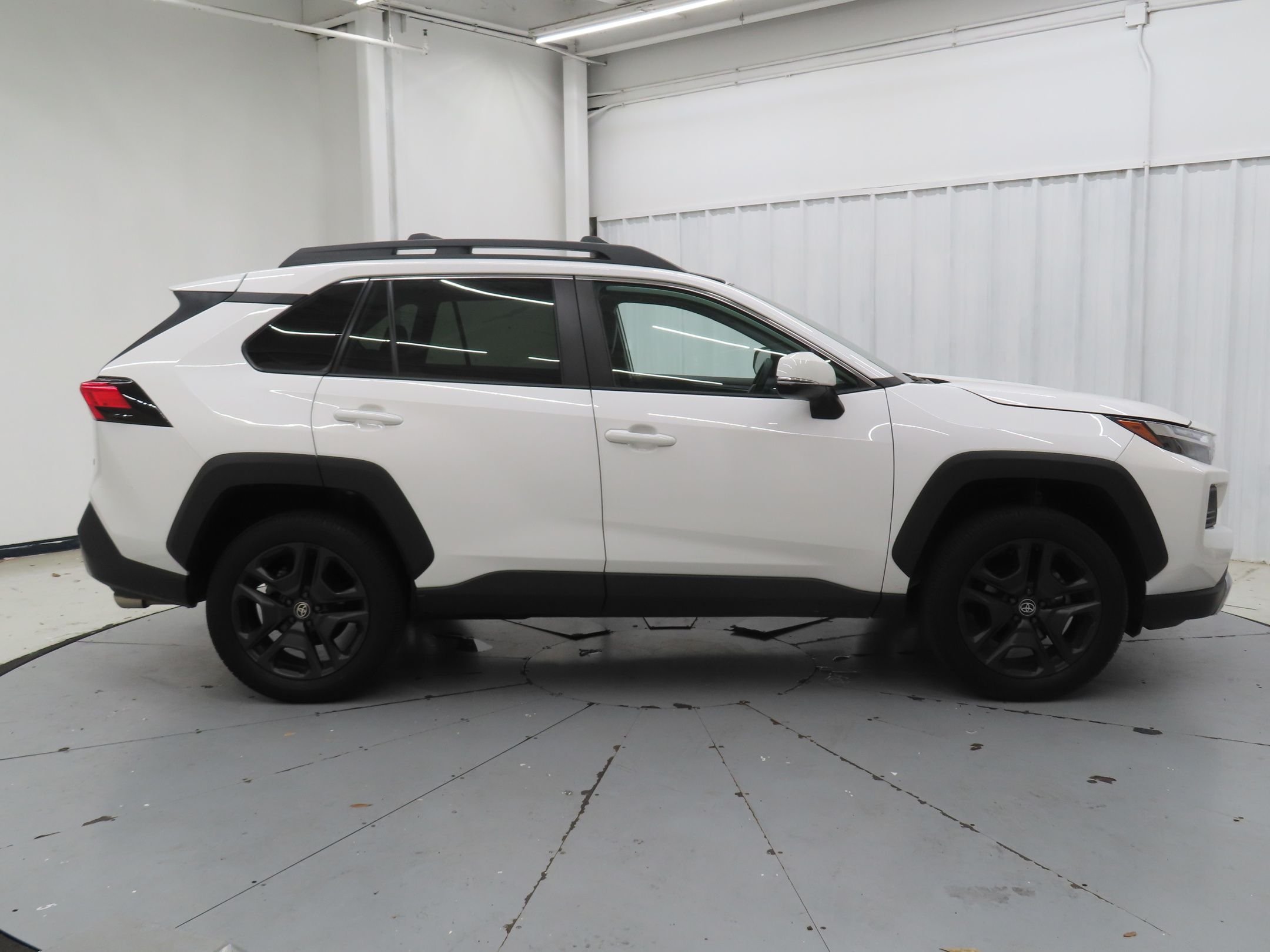 Used 2024 White Toyota Adventure image 2