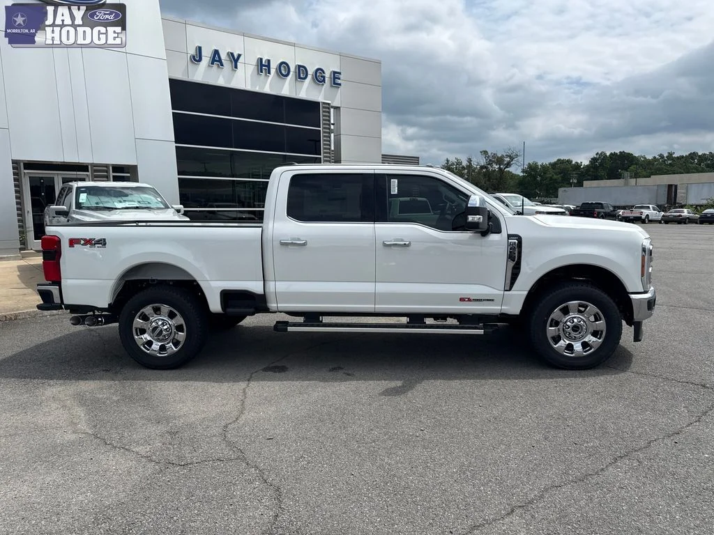 New 2026 Star White Metallic Tri-Coat Ford F-250® Lariat® image 8