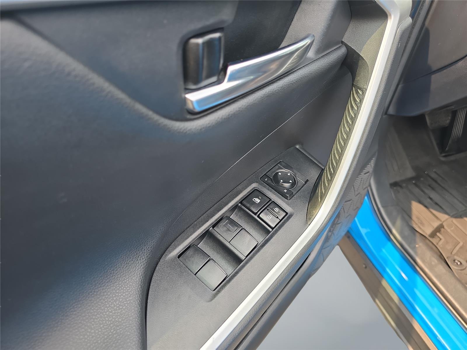 Used 2021 Blue Flame Toyota Adventure image 24