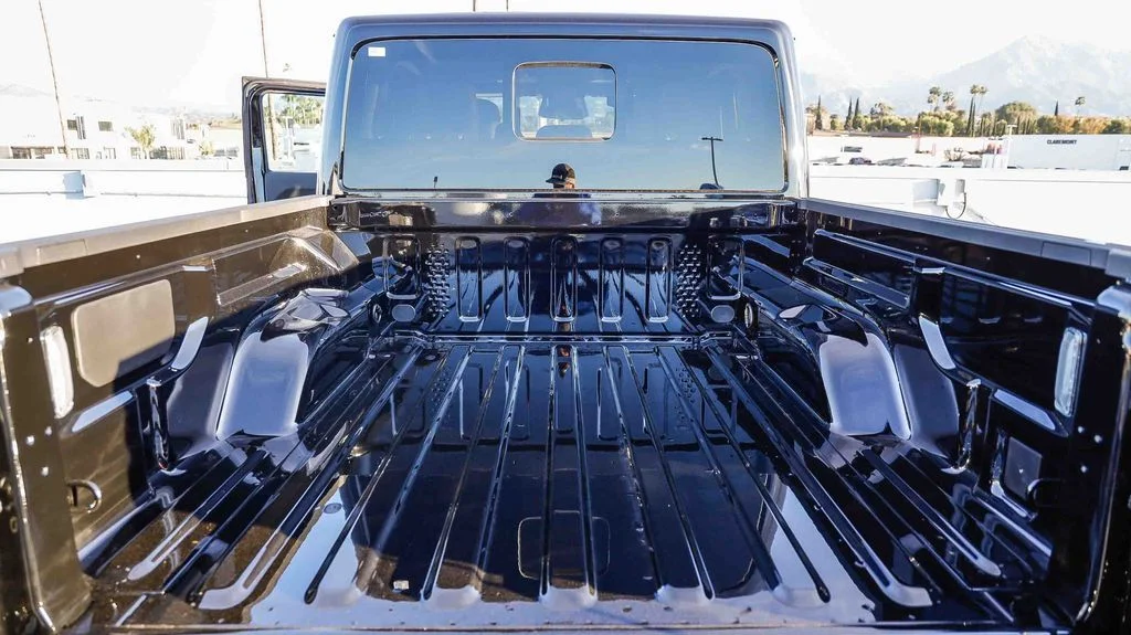 New 2026 Black Jeep Rubicon image 31