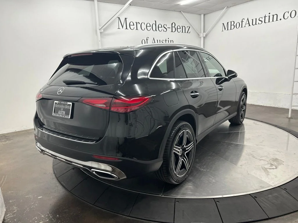 New 2027 Black Mercedes-Benz GLC 300 image 7