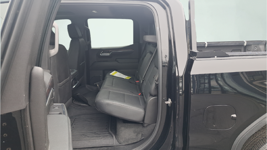 Used 2024 Black GMC SLT image 12