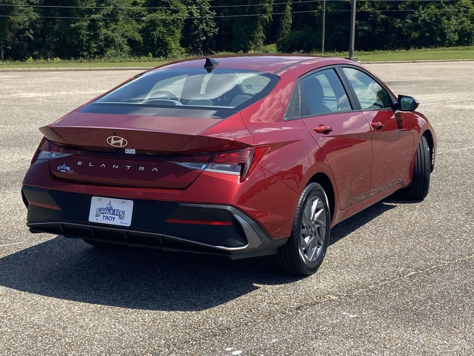 Used 2024 Red Hyundai SEL image 7