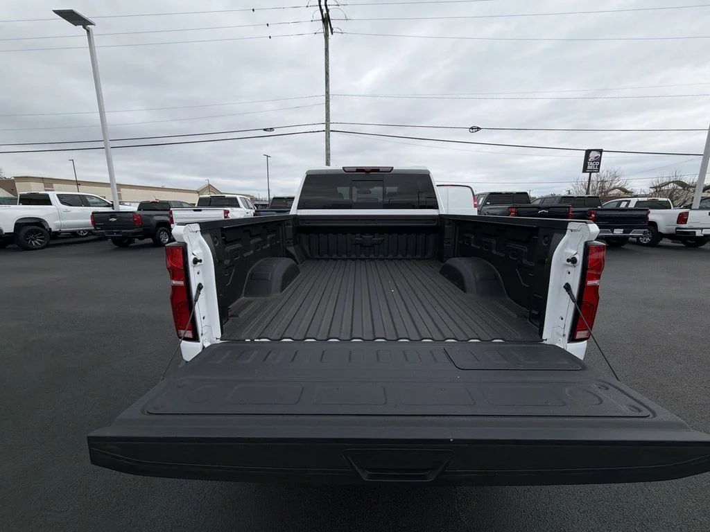 Used 2026 White Chevrolet LT image 29