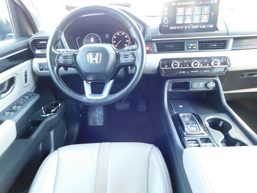 Certified Used 2024  Honda Touring image 17