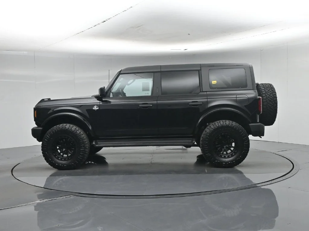 New 2026 Shadow Black Ford Outer Banks image 28