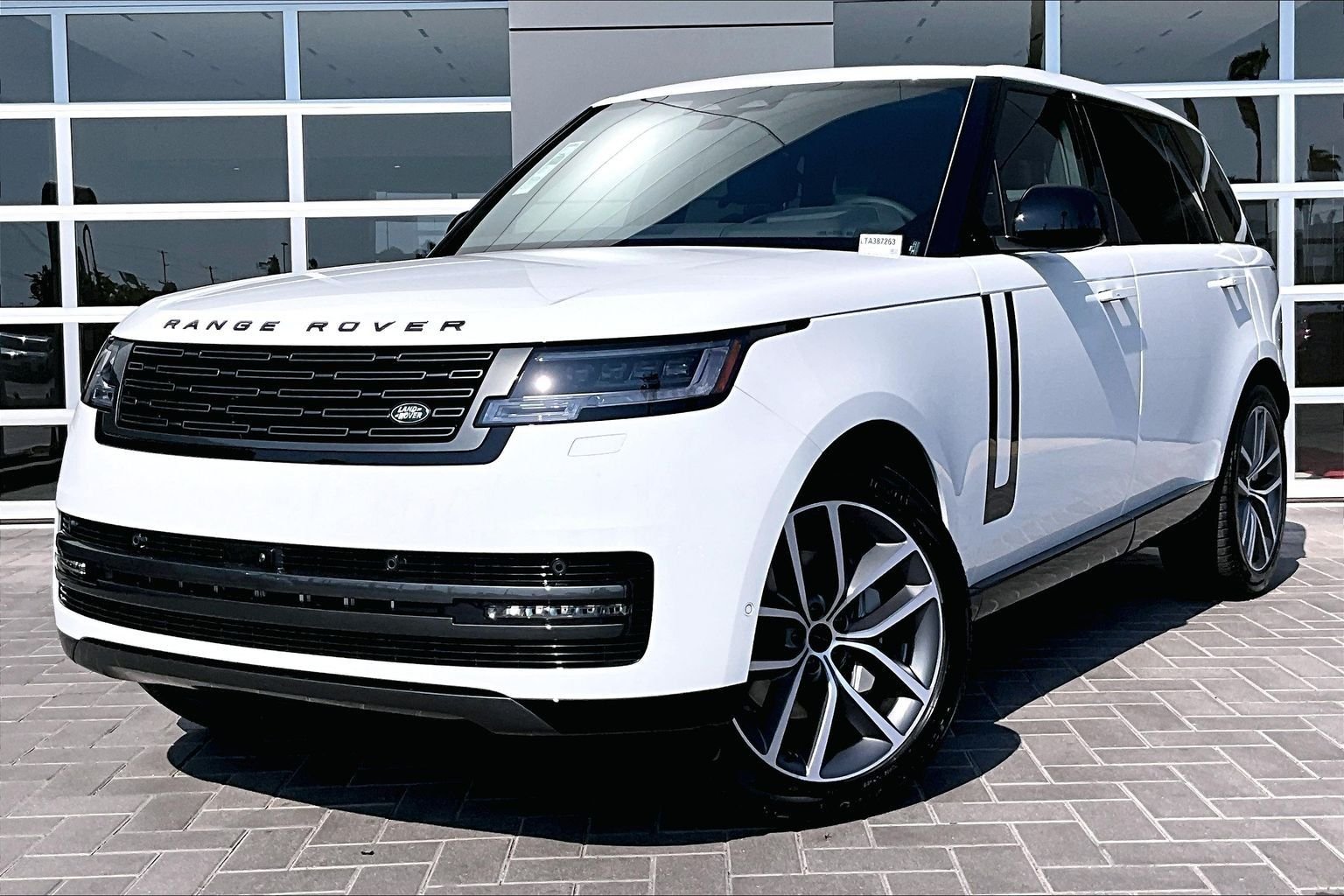 New 2026 Range Rover SE 