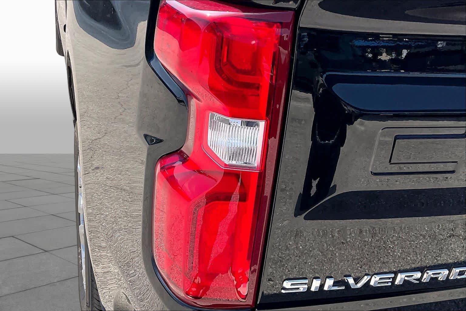 2026 Chevrolet Silverado 1500 LTZ - Photo 14