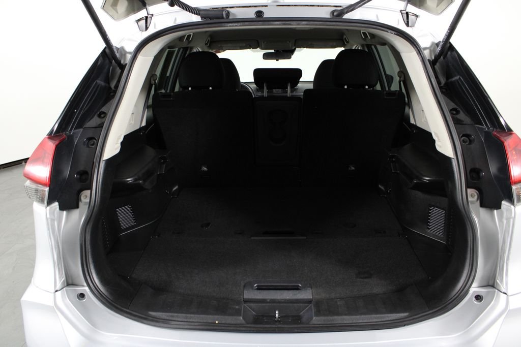 2019 Nissan Rogue S - Photo 16