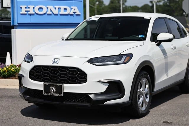 Certified Used 2023 Platinum White Pearl Honda LX image 2