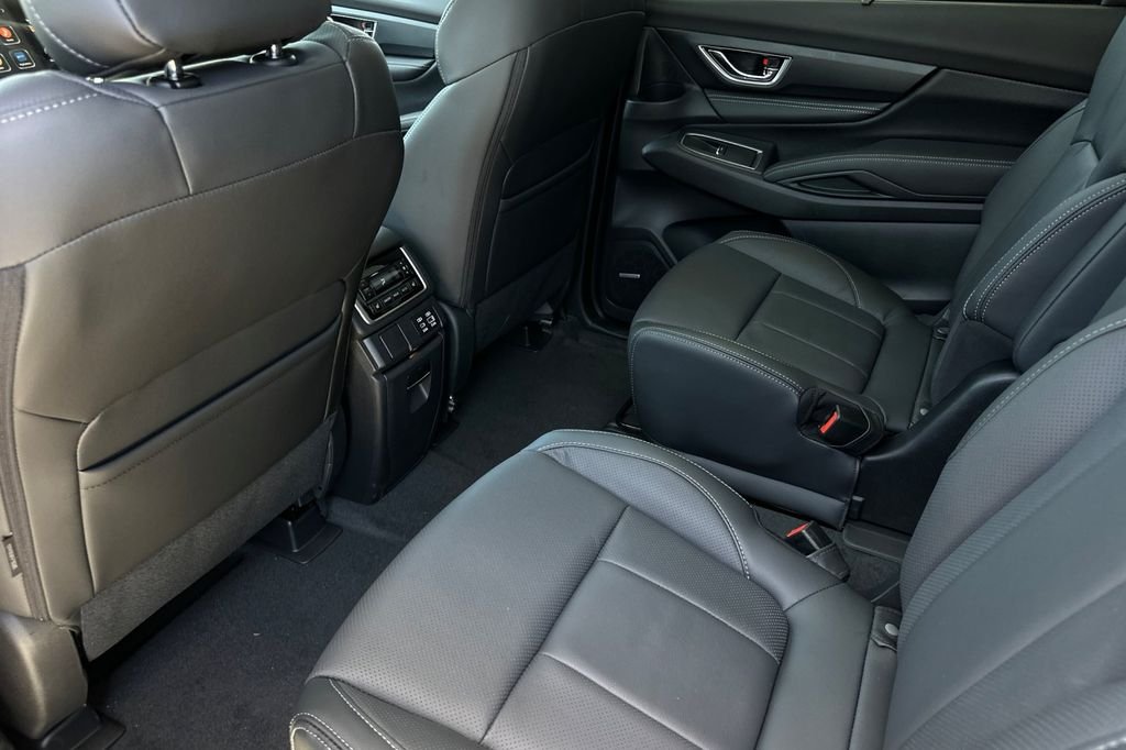 New 2026 CRYSTAL WHITE PEARL Subaru Limited 7-Passenger image 15