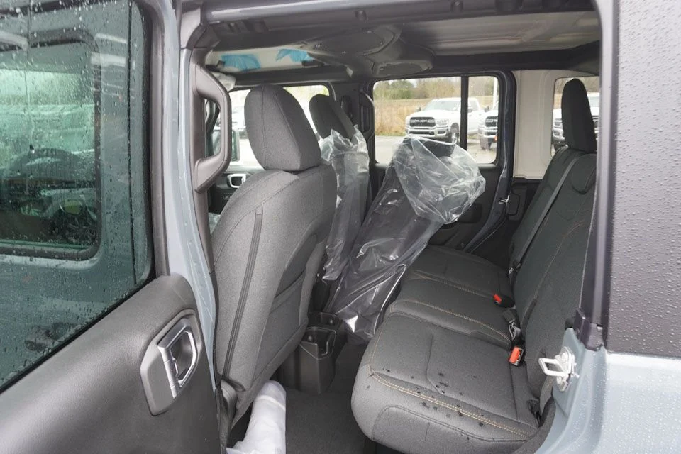 2025 Jeep Wrangler 4-Door Sport S - Photo 11