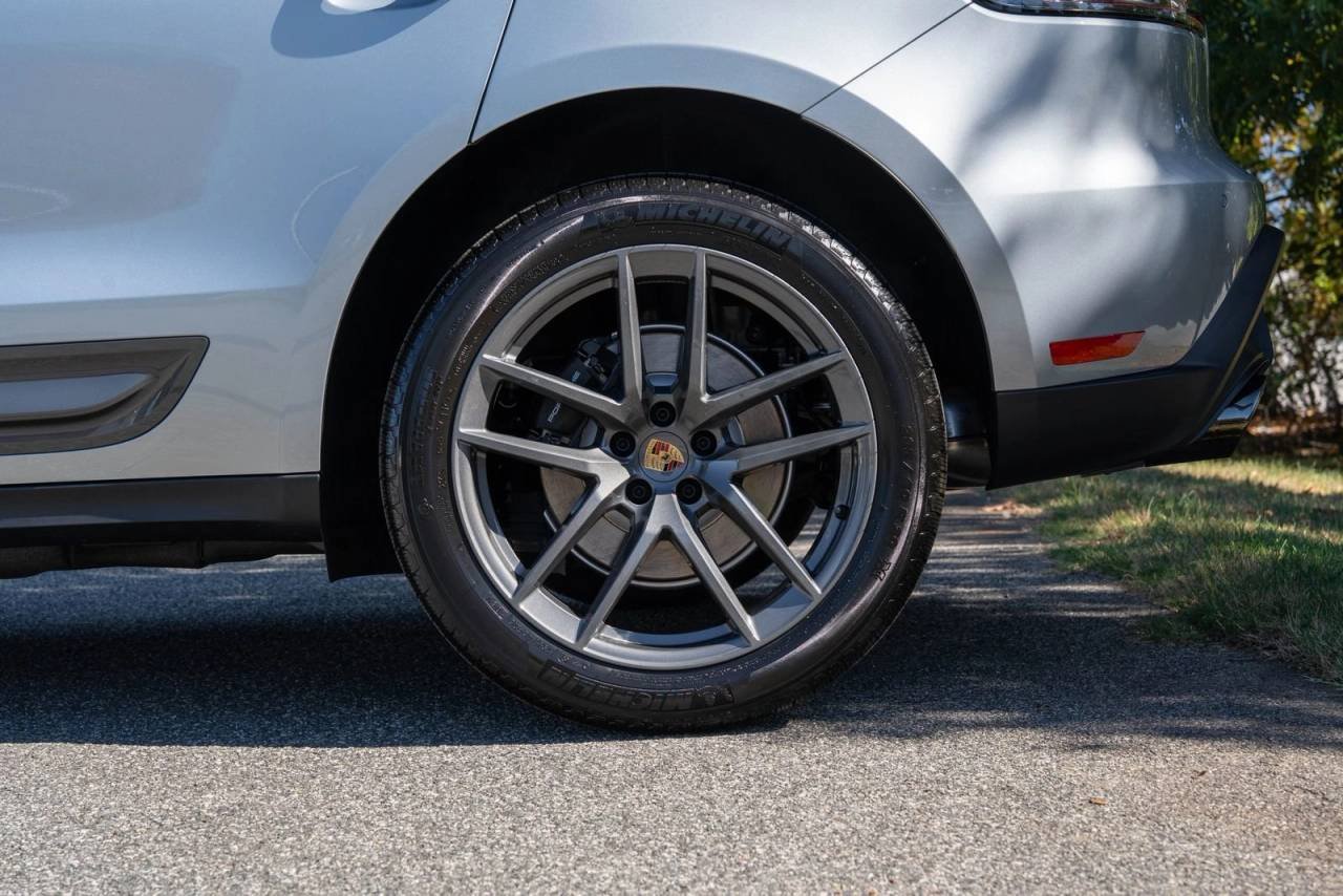 Used 2026  Porsche  image 12