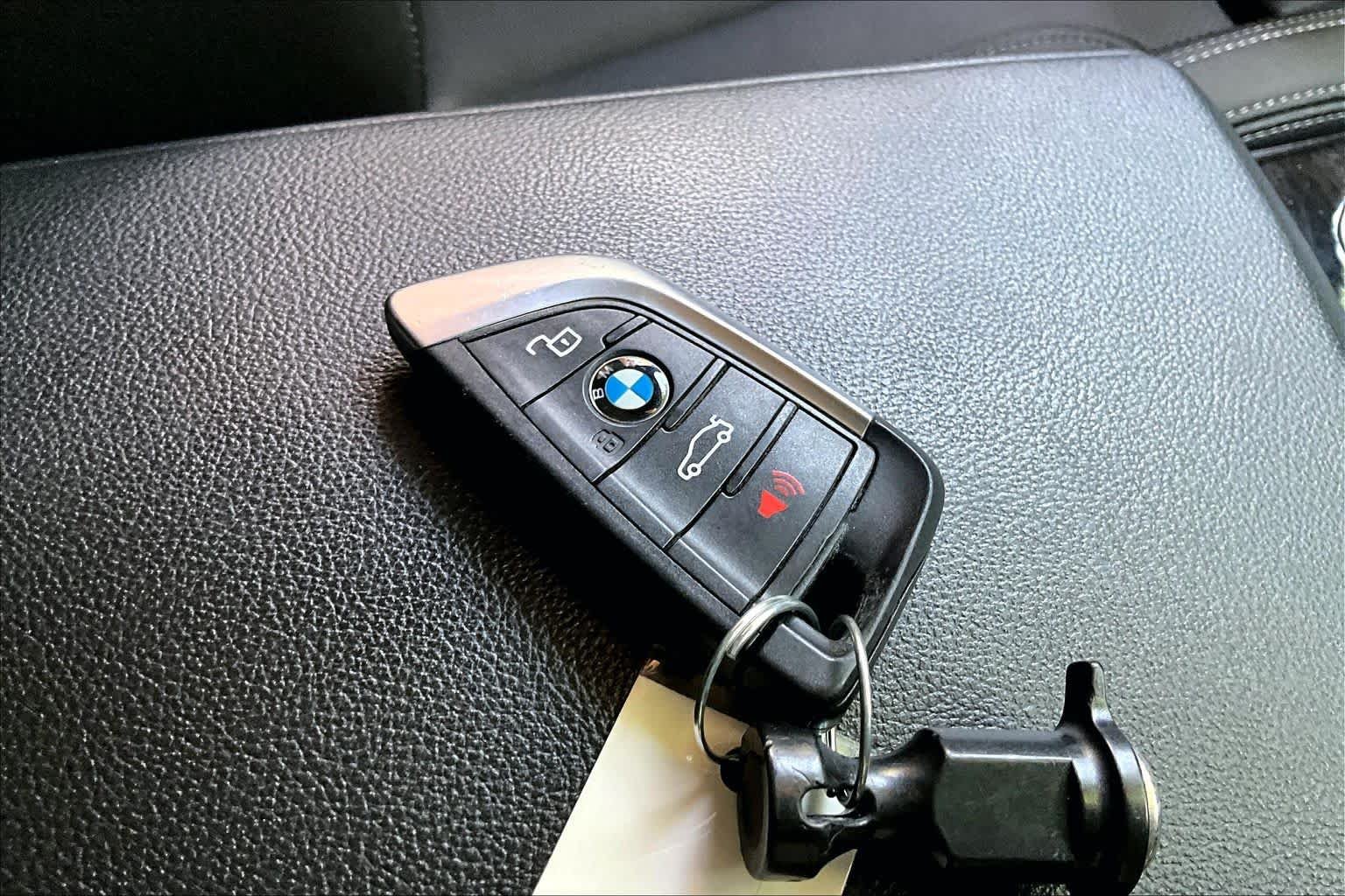 Used 2023 Jet Black BMW eDrive40 image 9