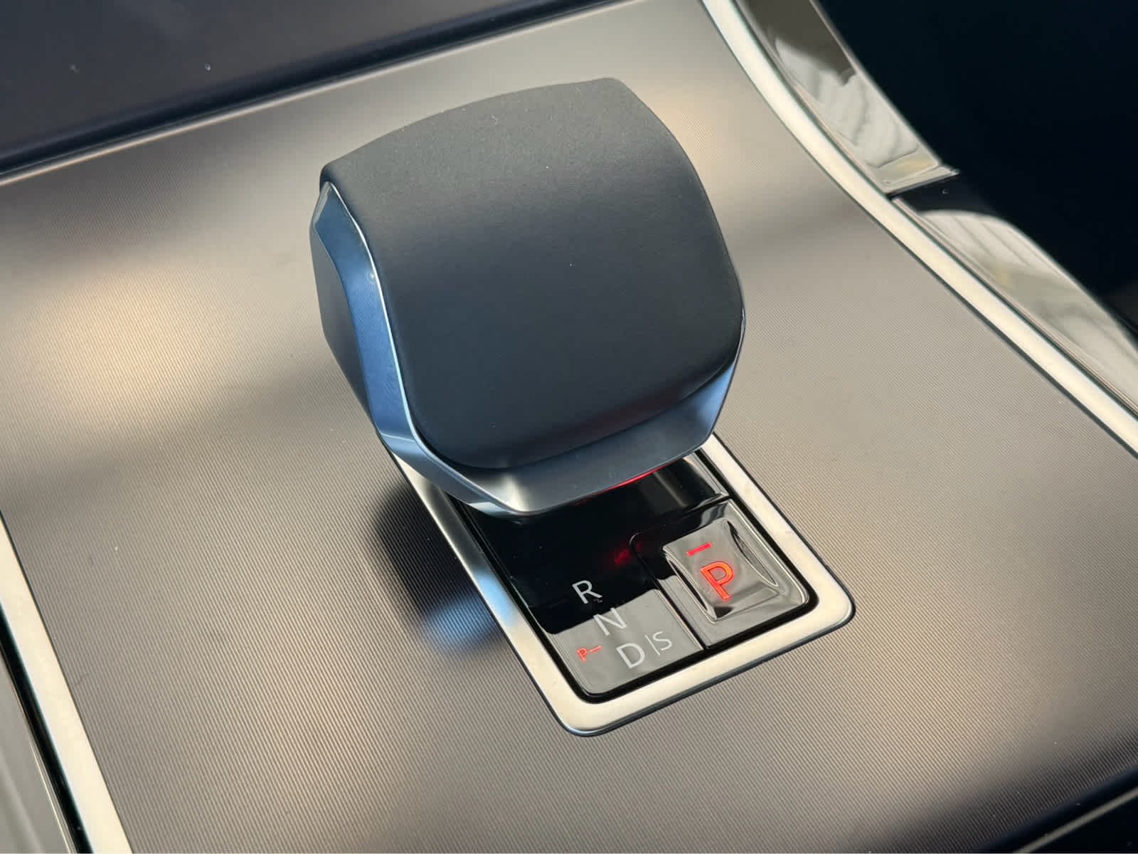 New 2026 Fuji White Land Rover Belgravia Edition image 19