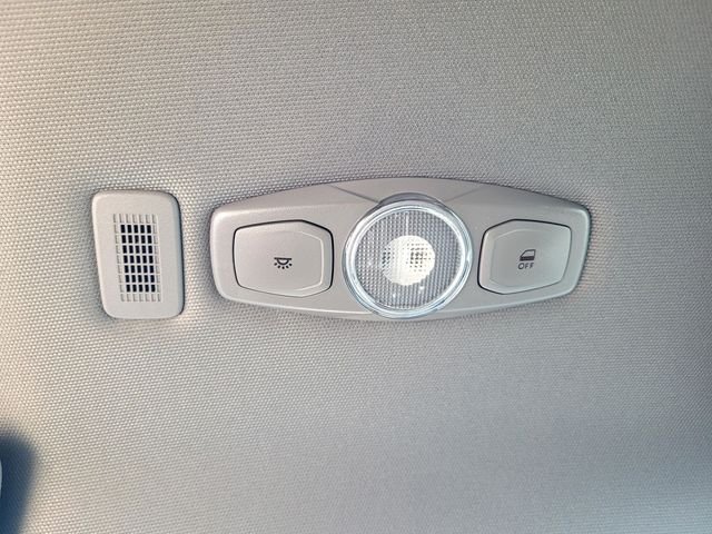 Used 2019 Red Ford XL image 18