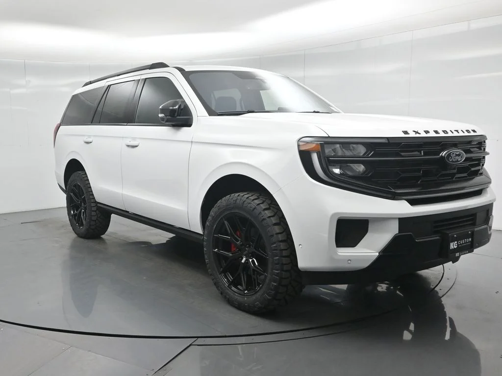 New 2025 Oxford White Ford Platinum image 53