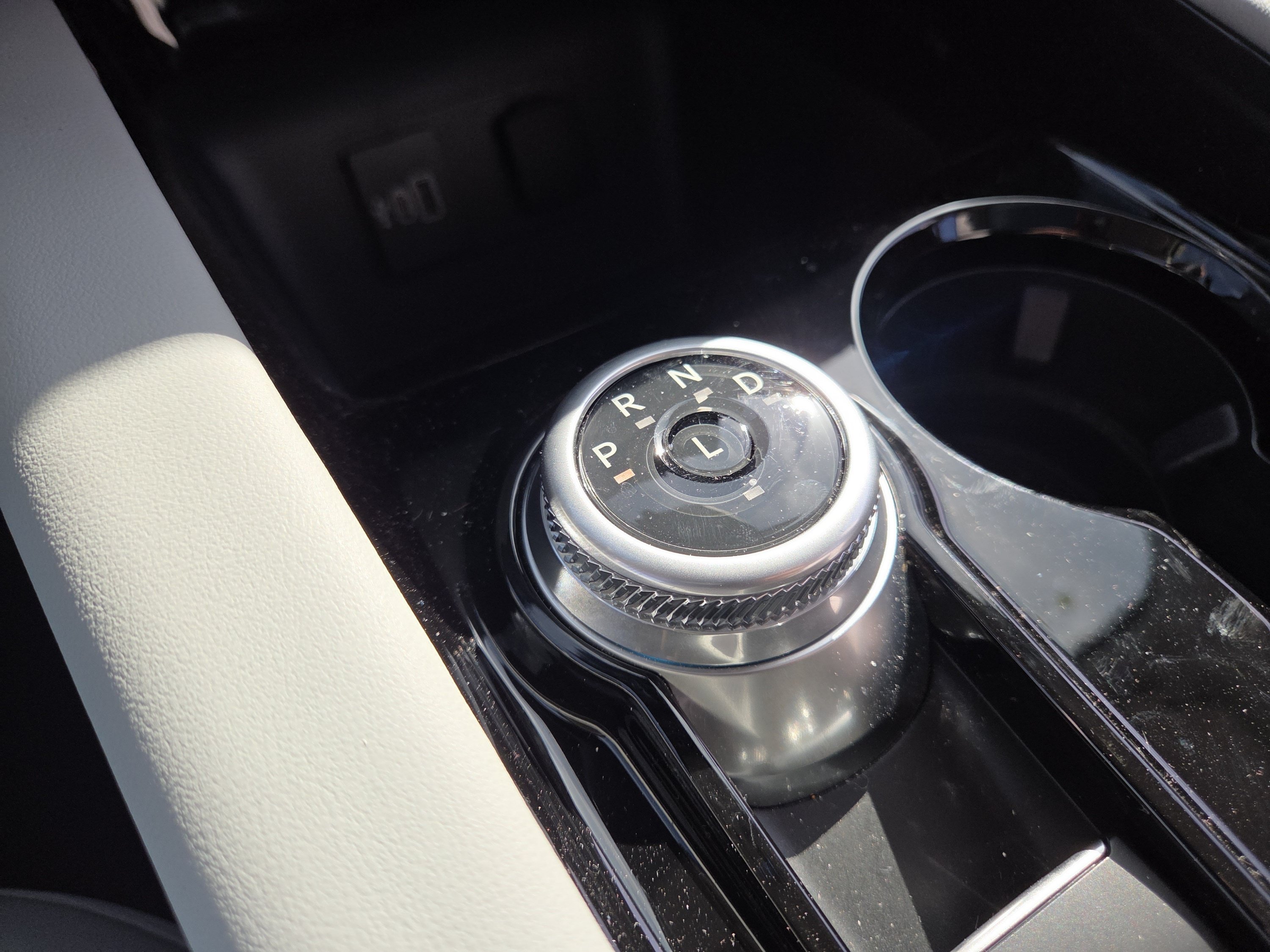 Used 2026 White Metallic Ford Platinum image 42