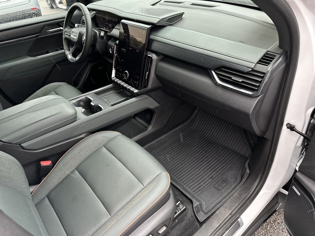 2025 GMC Acadia AT4 - Photo 26