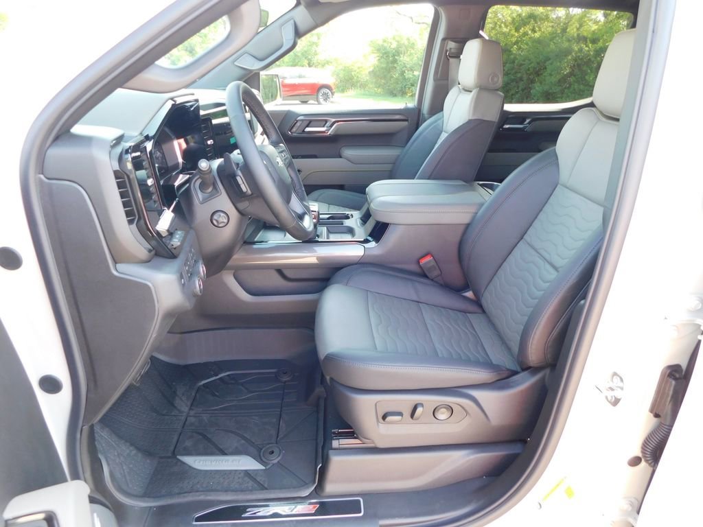 2026 Chevrolet Silverado 1500 ZR2 - Photo 17