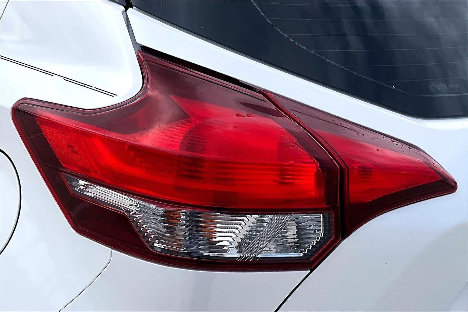Used 2019 ASPEN WHITE TRI Nissan SV image 27