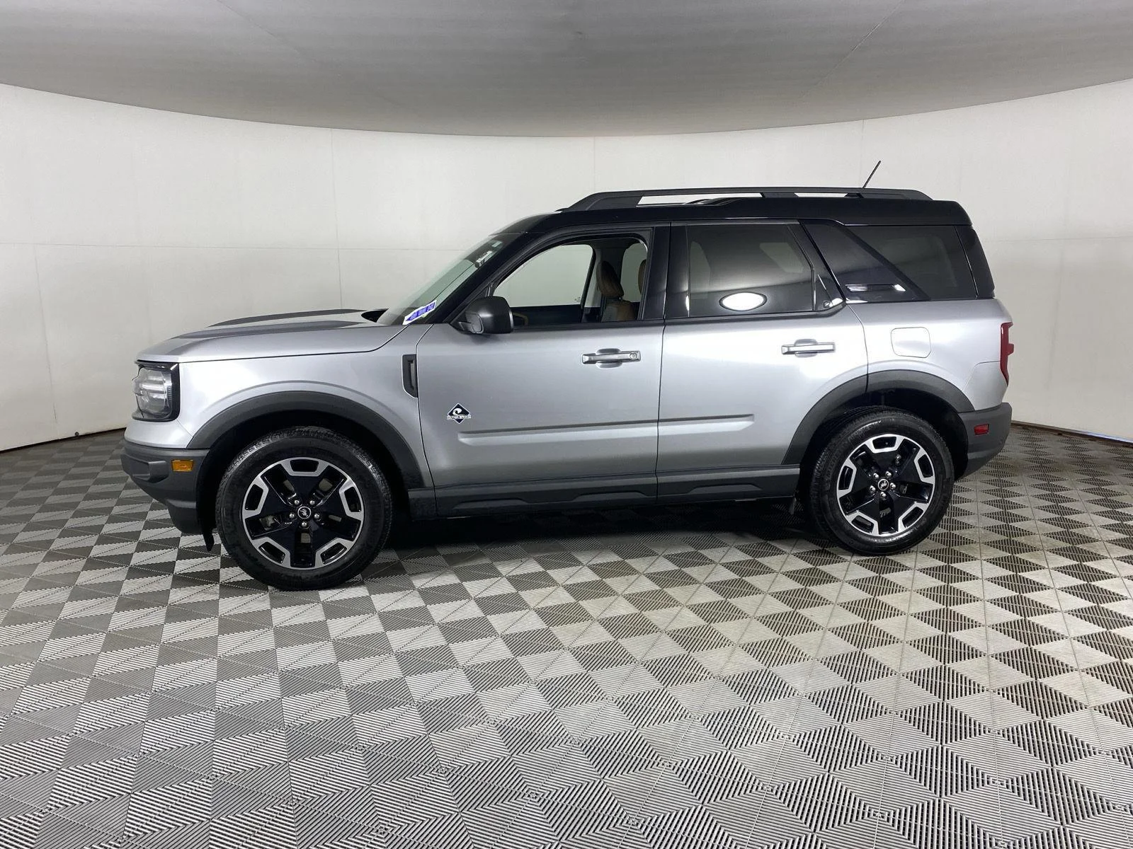 Used 2021 Iconic Silver Ford Outer Banks image 8