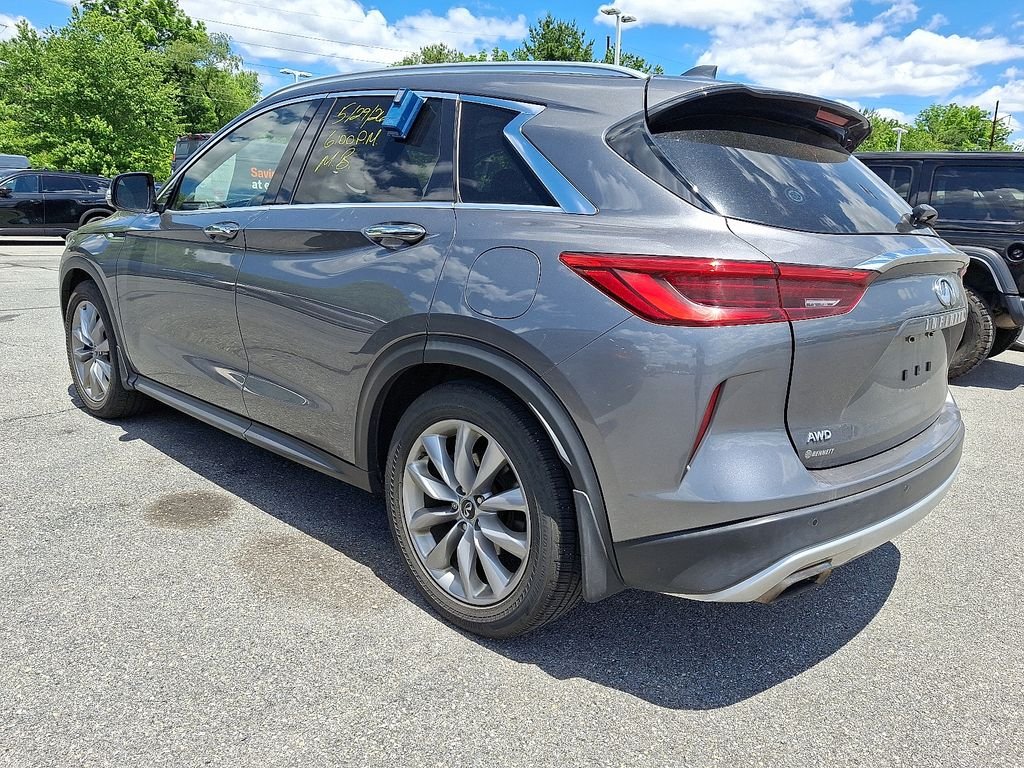 Used 2019 Gray INFINITI ESSENTIAL image 4