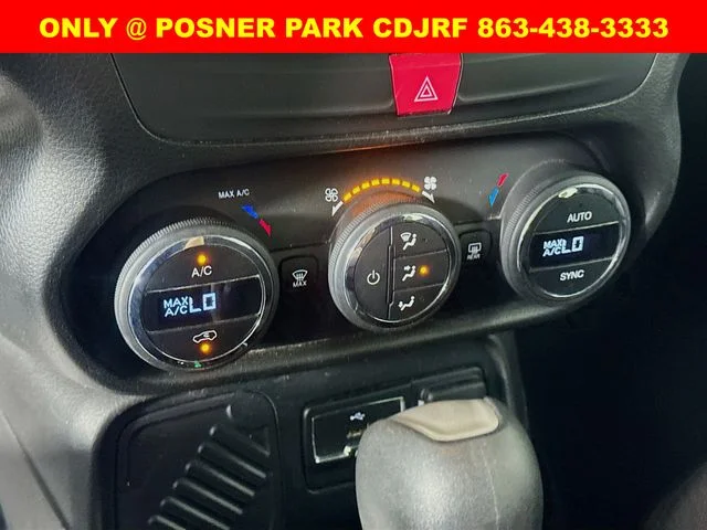 Used 2017 White Jeep Latitude image 15