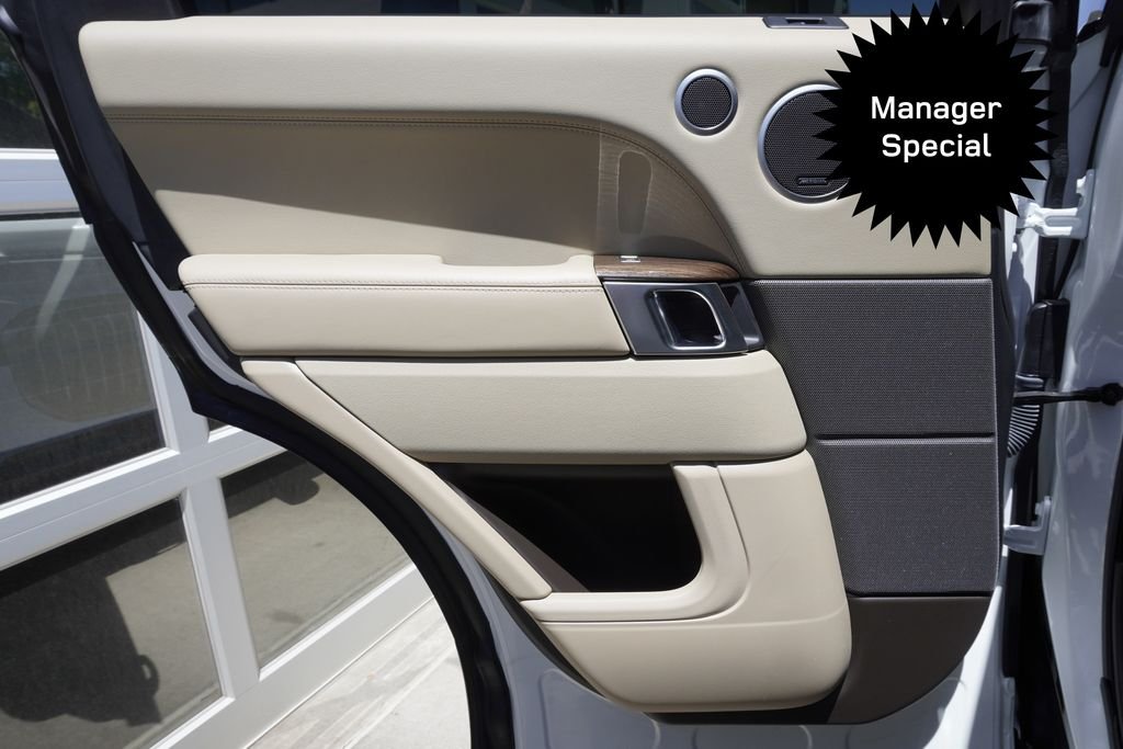 Used 2016 White Land Rover 3.0L V6 Supercharged HSE image 28
