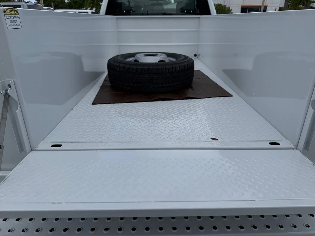 2025 Ford F-350 Super Duty Chassis Cab XL - Photo 20