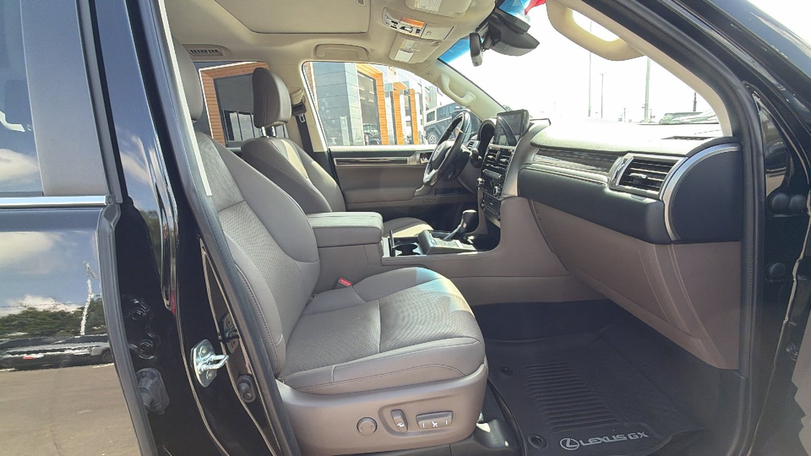 Certified Used 2023 Onyx Black Lexus GX 460 Premium image 23