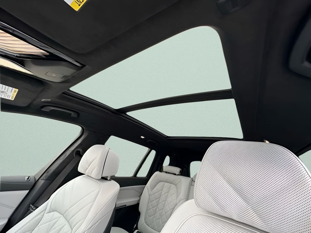 New 2027 Mineral White Metallic BMW xDrive40i image 22