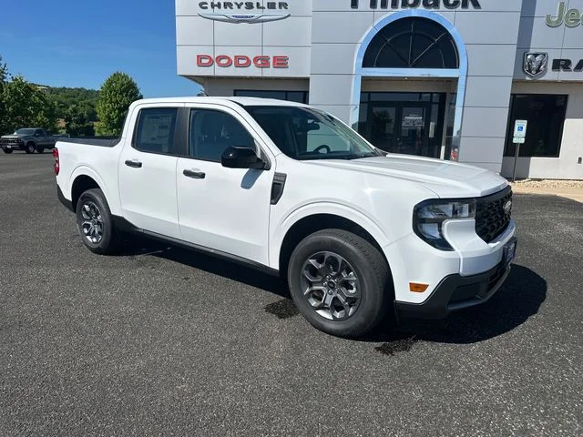 New 2025 Oxford White Ford XLT image 10