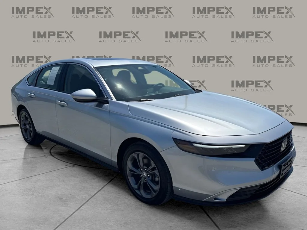 Used 2024 Silver Honda EX image 7