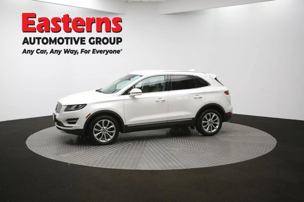 Used 2019 White Lincoln Select image 57