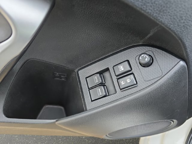 Used 2013 White Subaru Limited image 29