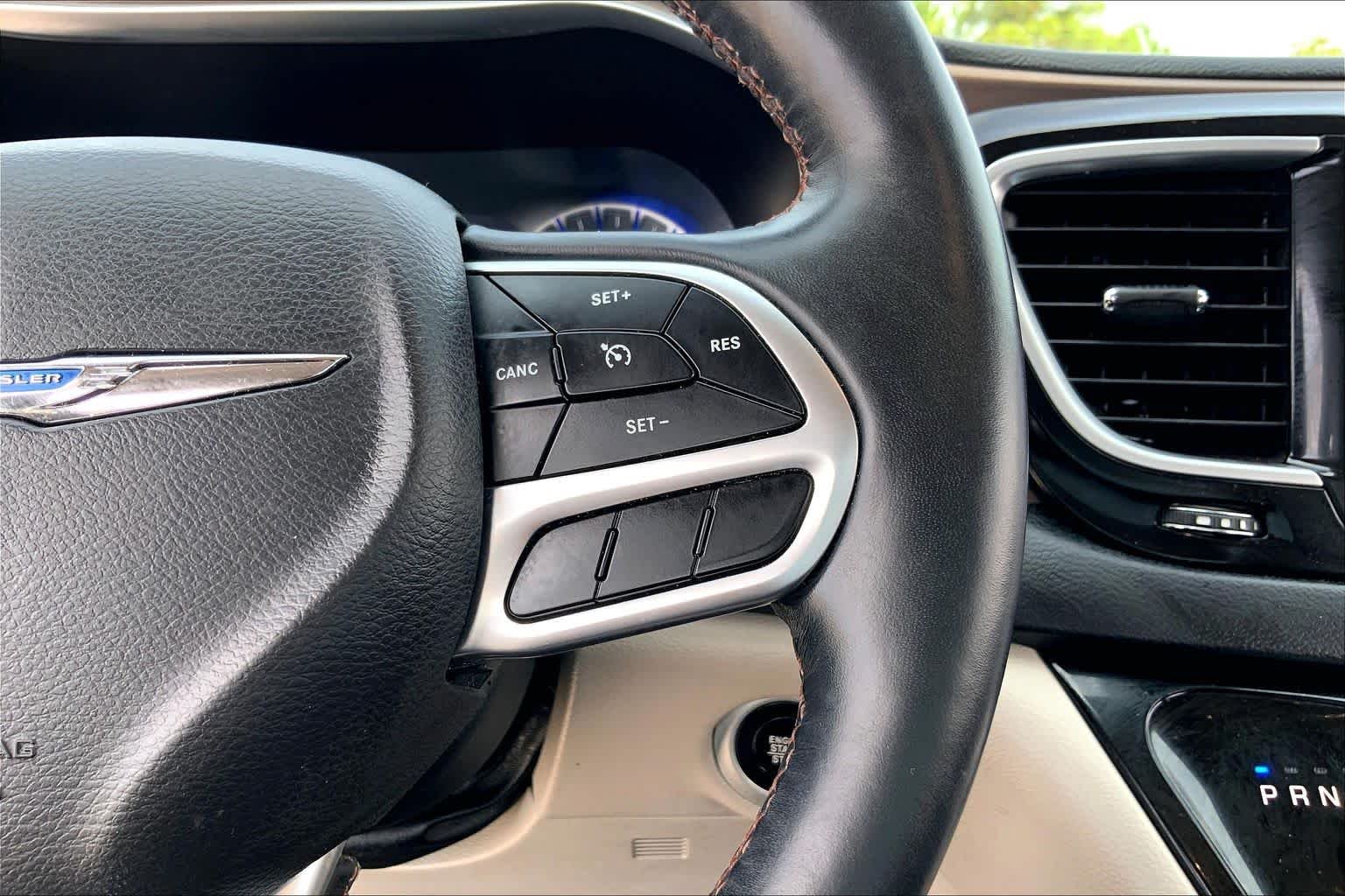 Used 2017 Dark Cordovan Pearlcoat Chrysler Touring-L Plus image 24