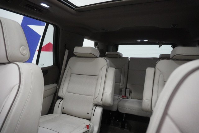 2026 GMC Yukon Denali - Photo 23
