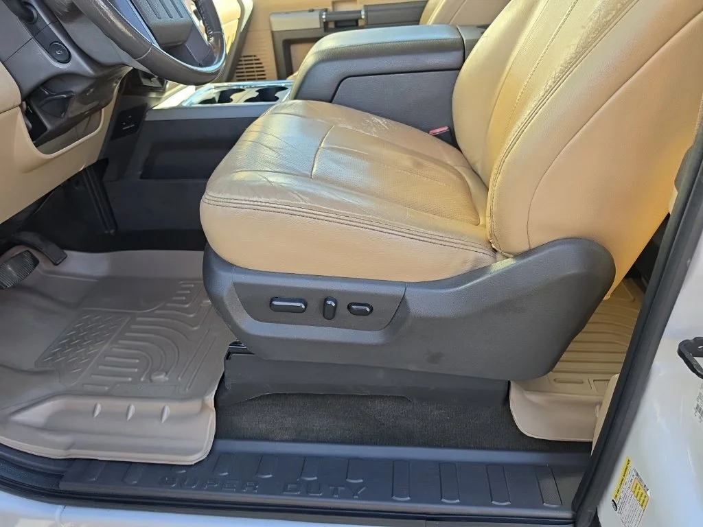 Used 2015 White Ford Lariat image 15